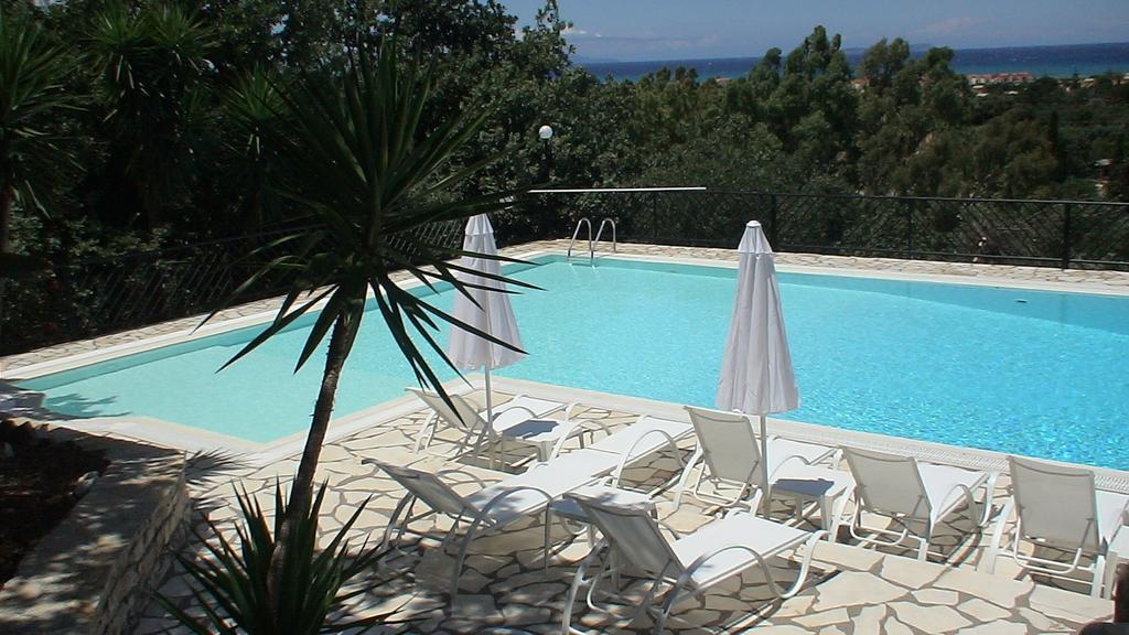 Natural Blue Green Apartment Almiros Beach Exterior foto